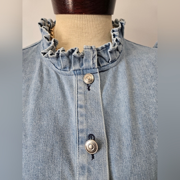 MAZIK NWT Ruffled Denim Button Up Jacket. Size Small - Picture 4 of 12